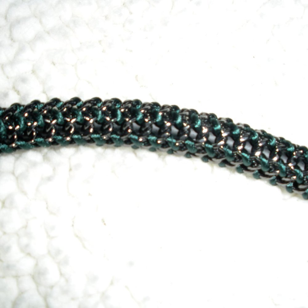 BEBE soft dark green halter top gunmetal chain hoop neck closure - Picture 4 of 7
